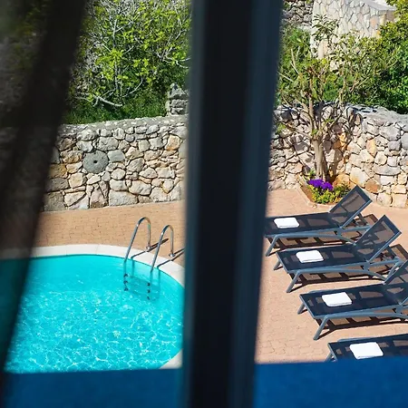 Geschmackvolle Steinvilla Margaret Mit Pool *
